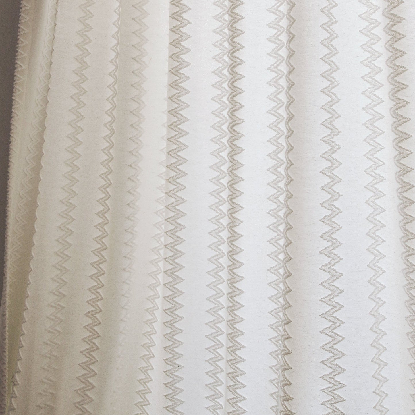 Custom Eugénie Raised Jacquard Roman Shades | MIFU Decor