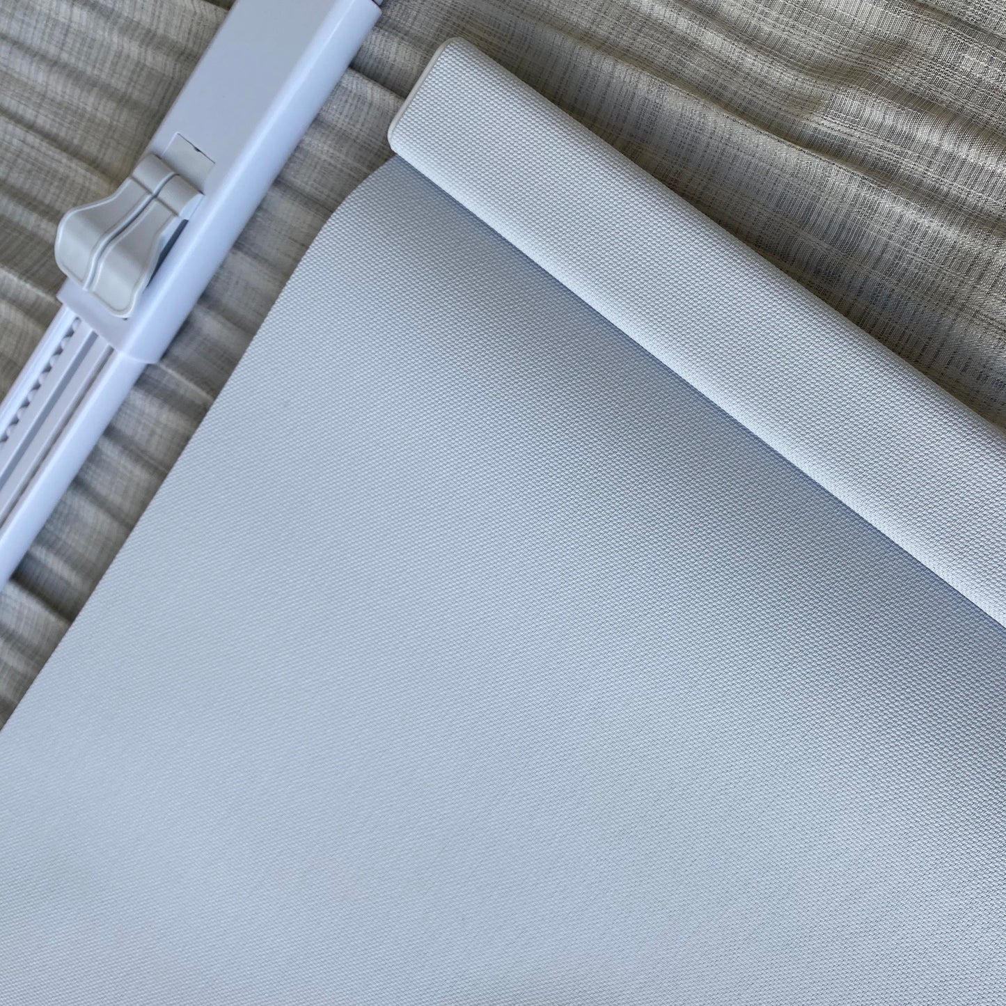 Absolute Blackout Roller Shades / Blinds – Fire Retardant Sunscreen Fabric | MIFU Decor