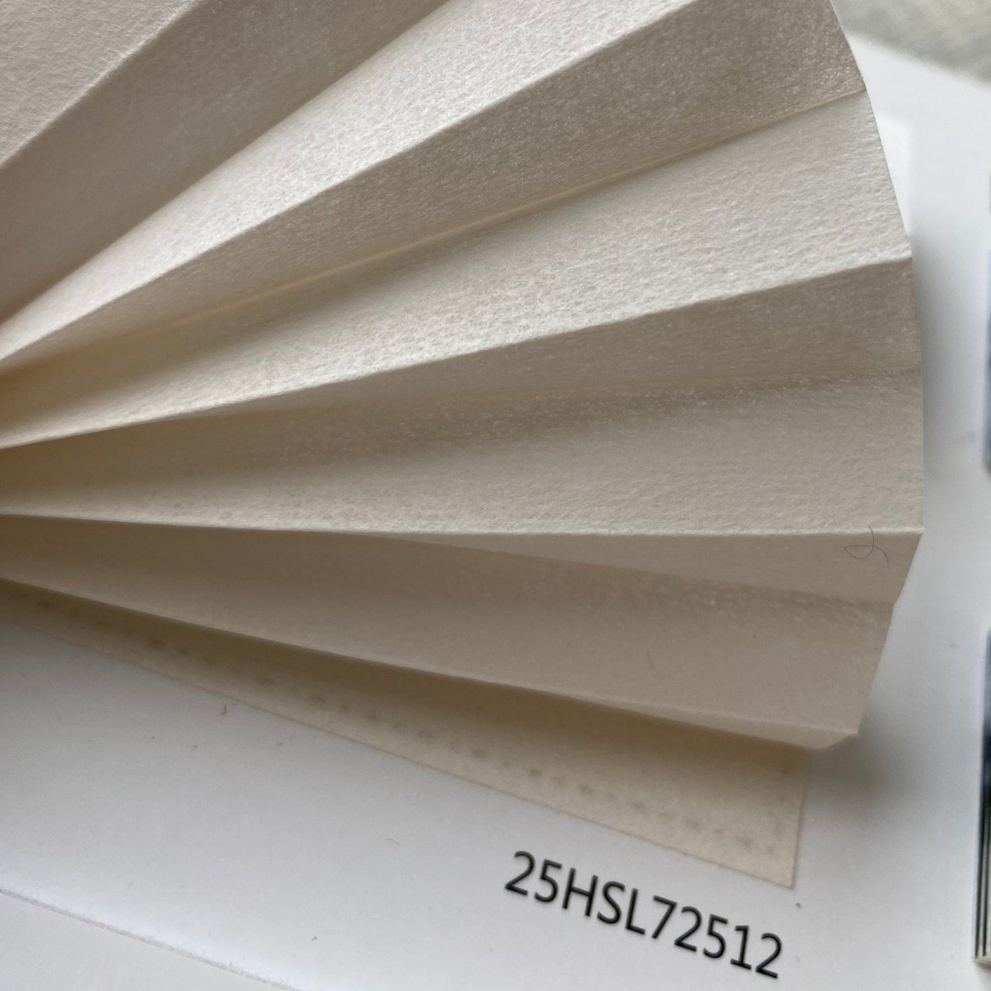25mm Classic Light-Filtering Honeycomb/Cellular Shades