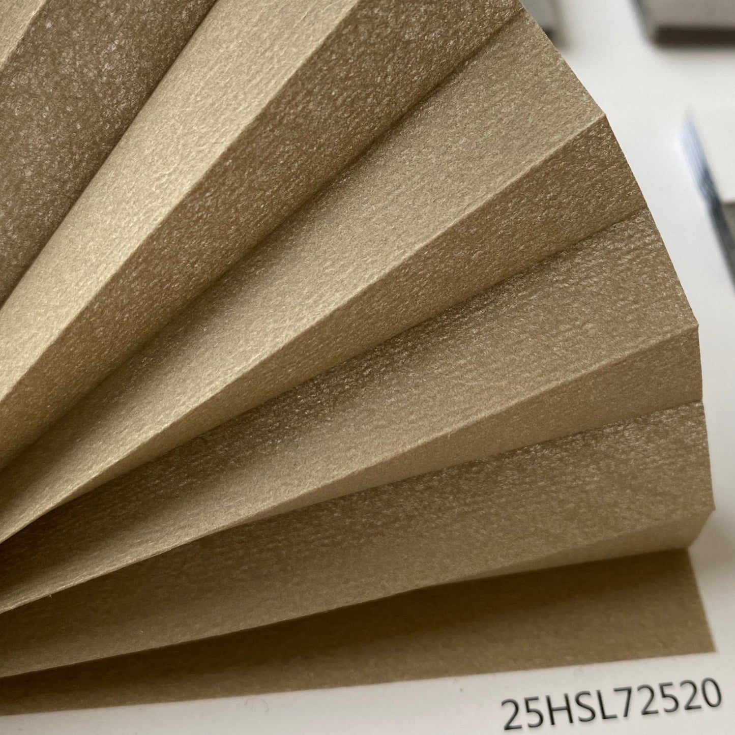 25mm Classic Light-Filtering Honeycomb/Cellular Shades
